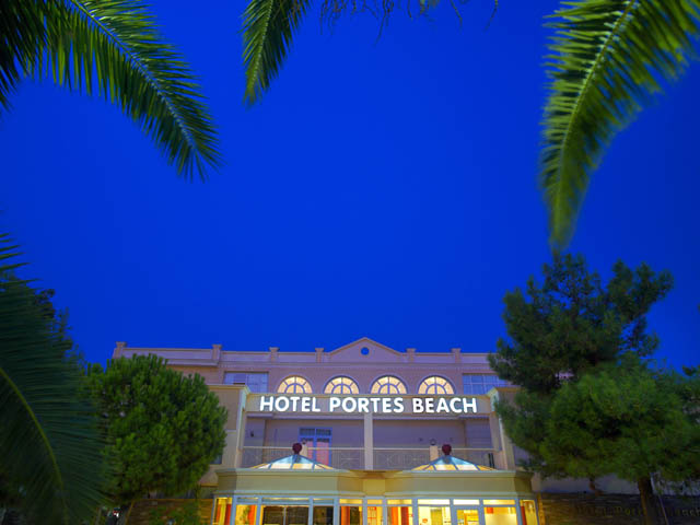 Portes Beach Hotel - 