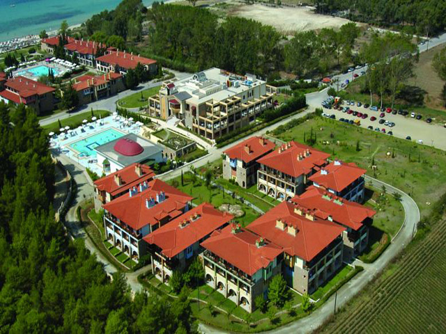 Simantro Beach Hotel - 