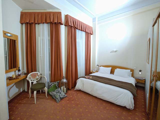 Kinissi Palace Hotel - 