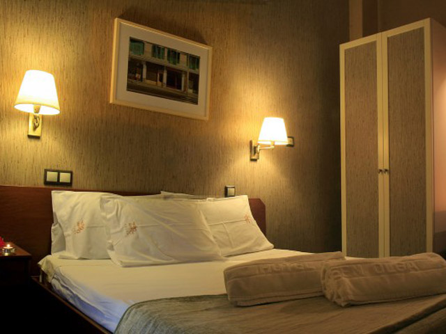 Queen Olga Hotel - Bedroom