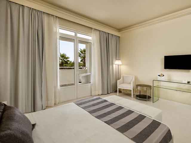 Mr & Mrs White Crete Lounge Resort and SPA  ( ex Cretan Pearl) - 