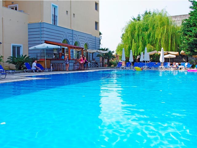 Cnic Hellinis Hotel - 