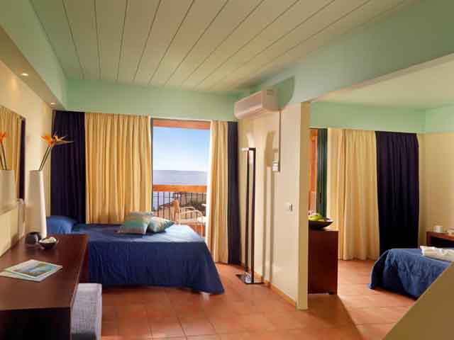 Apostolata Island Resort & Spa - 