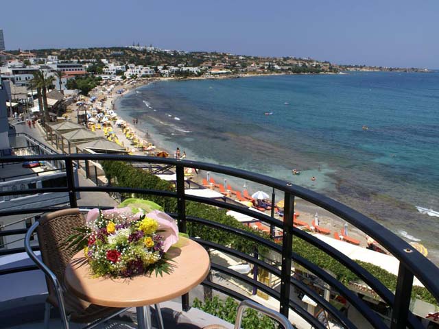 Alia Beach Hotel - 