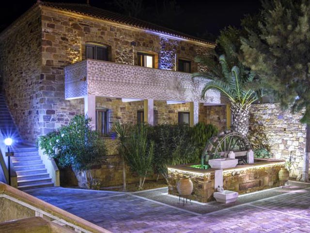 Grecian Castle Hotel - 