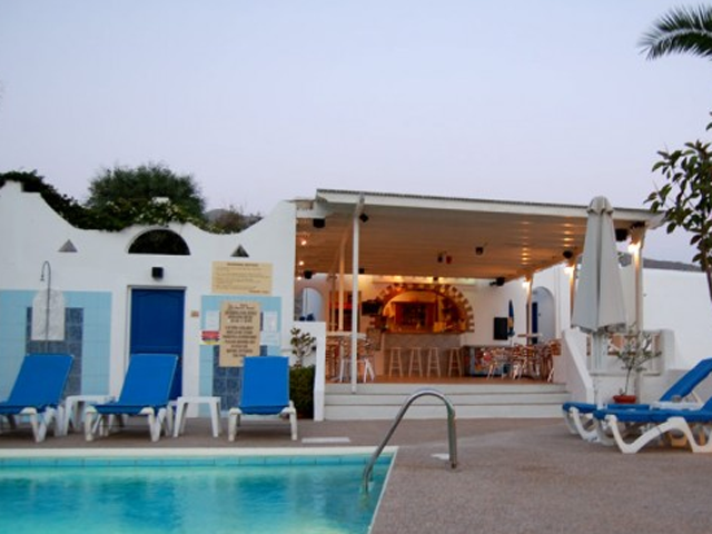 Marcos Beach Hotel - 