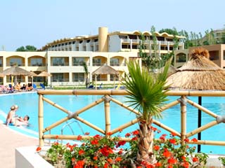 Kipriotis Maris Hotel - Swimming Pool