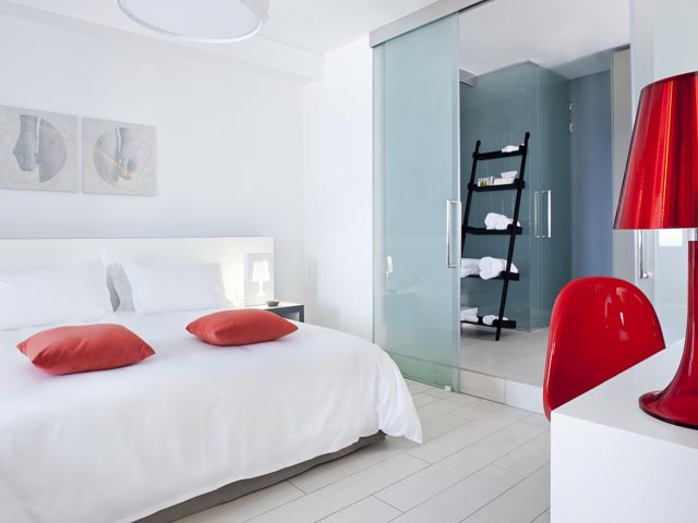 Kouros Hotel & Suites - 