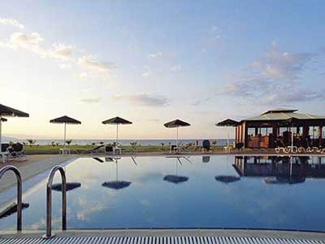 Apladas Beach Resort Hotel - 
