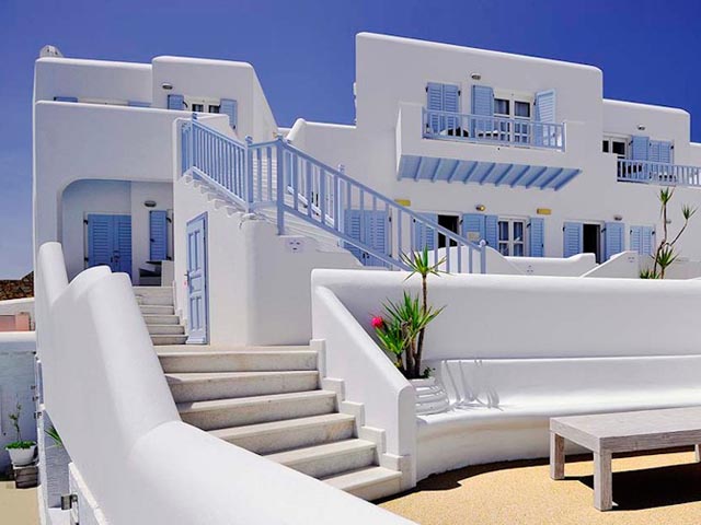 Petinos Beach Hotel - 
