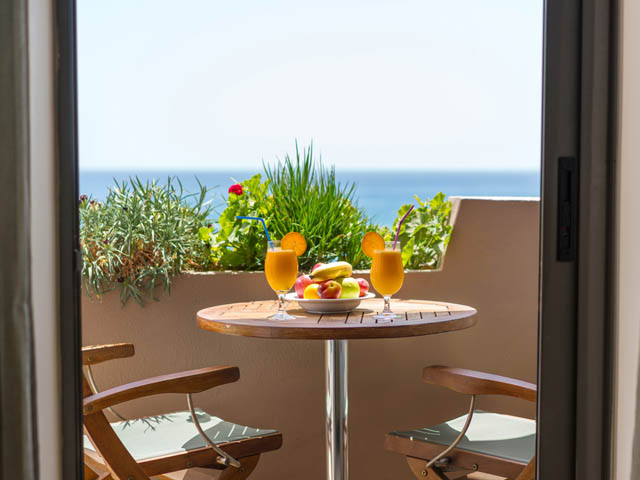 Alianthos Beach Hotel - 
