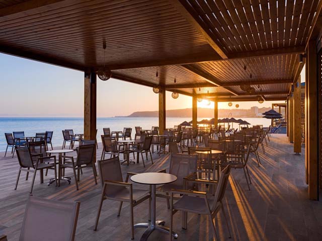 Avra Beach Resort Hotel - 