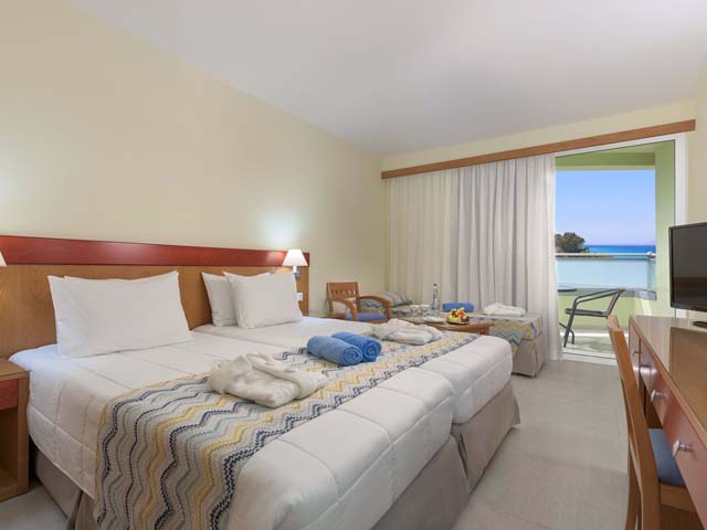Avra Beach Resort Hotel - 