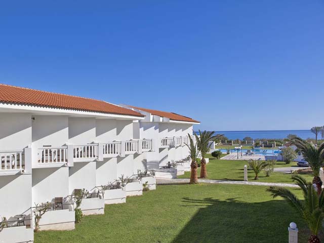 Chryssana Beach Hotel - 
