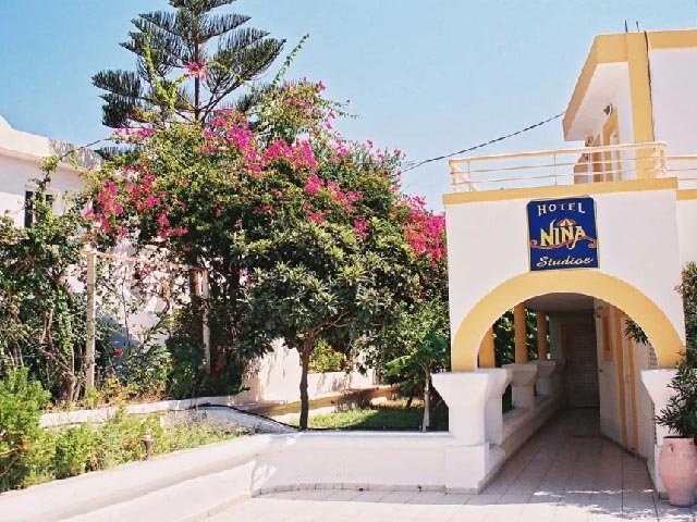 Nina Beach Hotel - 