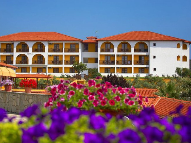Akrathos Beach Hotel - 