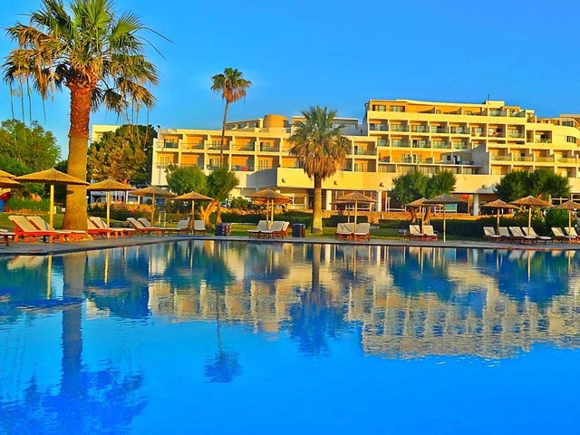 Aqua Dora Resort and Spa - 