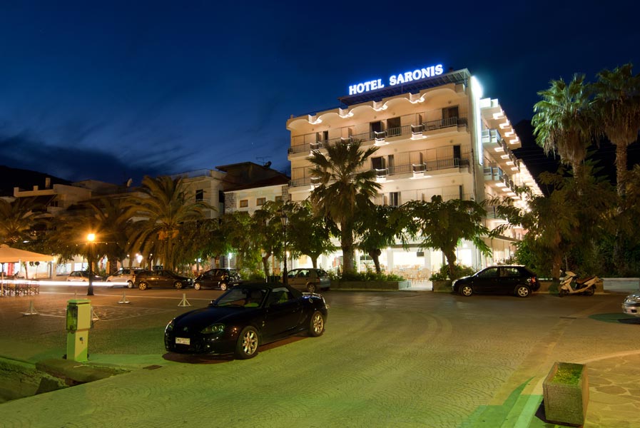 Saronis Hotel - 