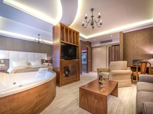Elegance Luxury Executive Suites - 