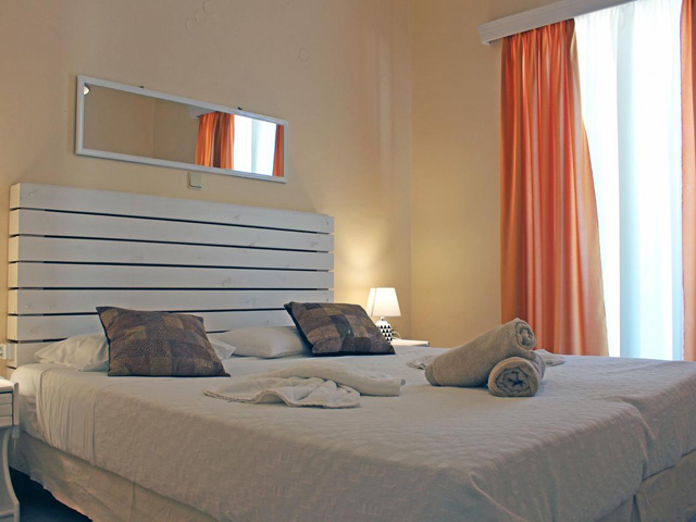 Castello Bianco Hotel Apartments - 