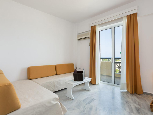 Castello Bianco Hotel Apartments - 