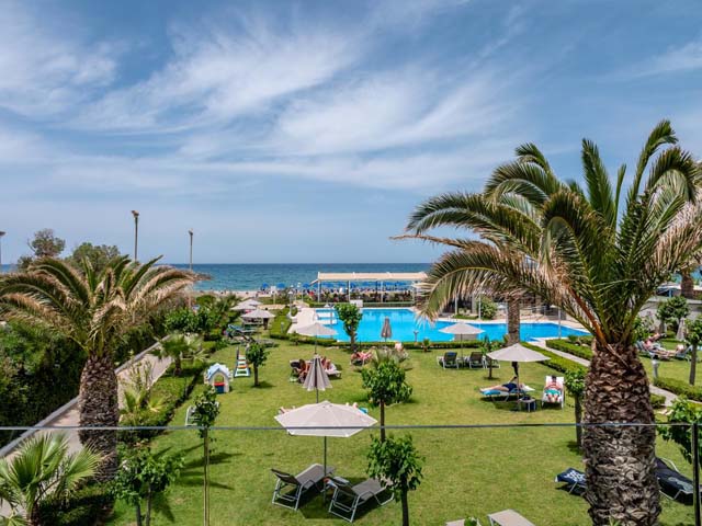Marinos Beach Hotel - 