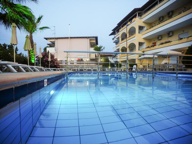 Tropical Hotel - 