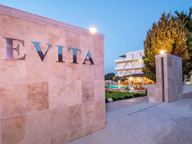 Evita Hotel Studios - 