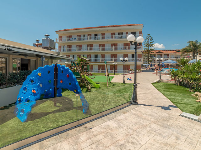 Tsilivi Beach Hotel and Suites - 