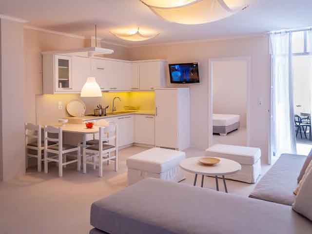 Milos Bay Suites - 