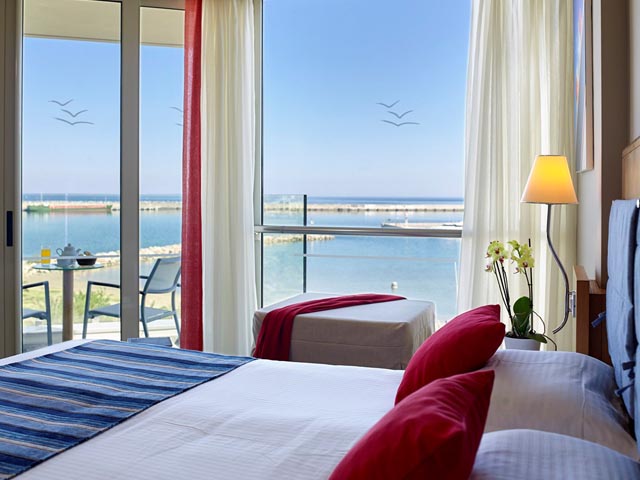 Kyma Suites Beach Hotel - 