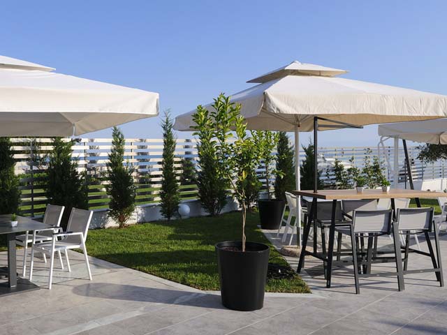 Ostria Sea Side Hotel - 