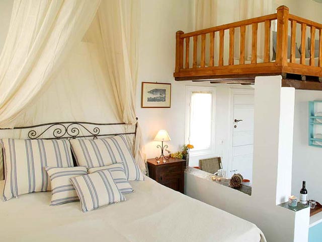 Lighthouse Hotel Apartments - 