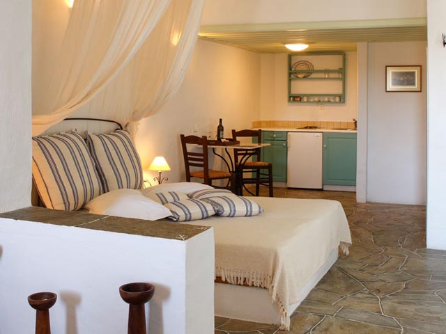 Lighthouse Hotel Apartments - 