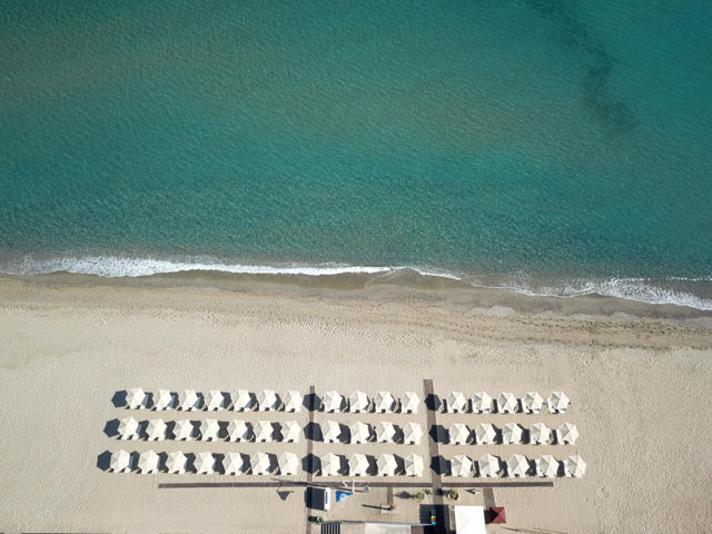 Atlantis Beach Hotel - 
