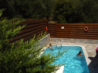 Villada Villa - Swimming Pool