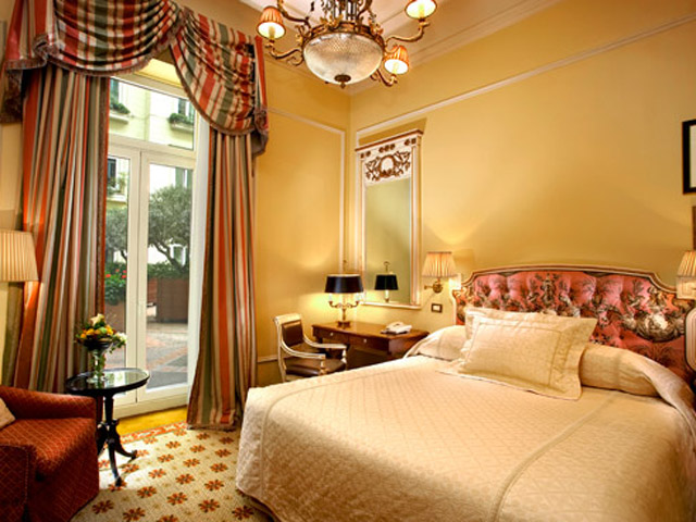 Grande Bretagne Hotel - Classic Room - Bedroom