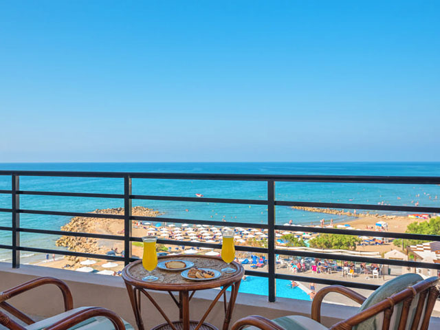 Themis Beach Hotel - 