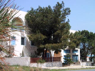 Filoxenes Katoikies & Athena Studios - Exterior View