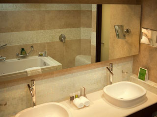 Elysium Resort & Spa - Bathroom
