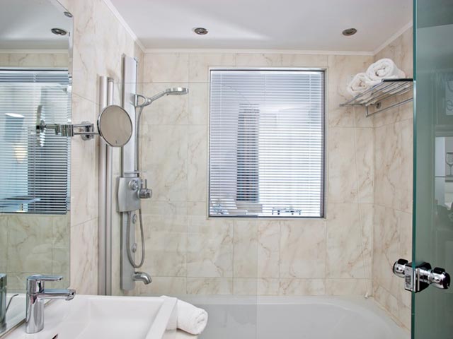 Lesante Luxury Hotel & Spa - Bathroom