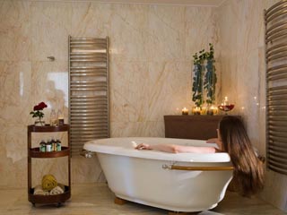Yria Ktima Luxury Villa - Master Bedroom Bathroom
