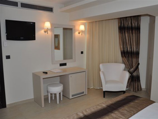 Amalias Hotel - 2 pax Suite