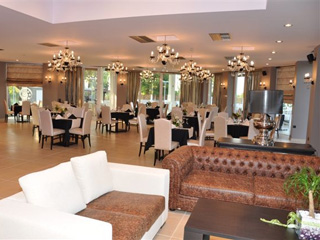 Amalias Hotel - Lobby and Restaurant
