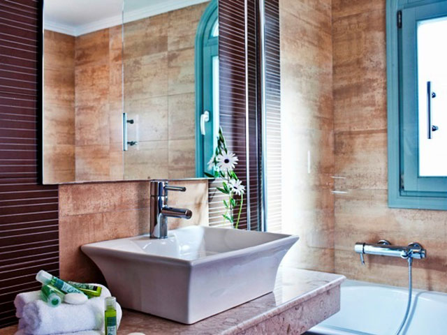 Astro Palace Hotel & Suites Santorini - Bathroom