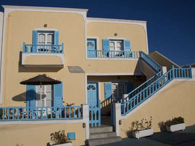 Vallas Apartments & Houses - Exterior View