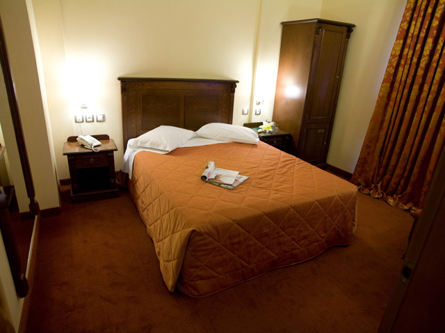 Perea Hotel - Room