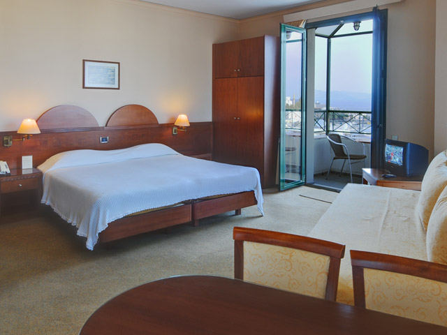 Alexandra Hotel - Room
