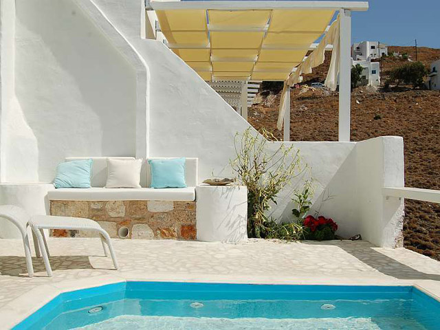 Tholaria Boutique Resort - Suite Aigeo - Balcony pool