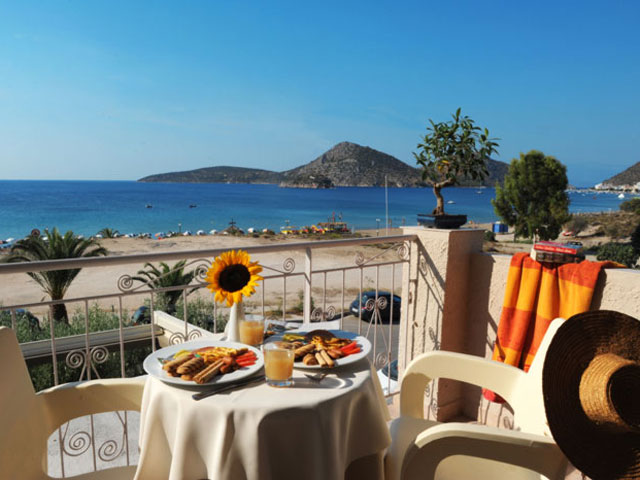 Hotel Golden Beach Tolo - Balcony-Breakfast area